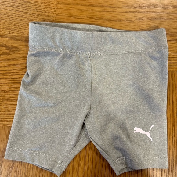 Puma Baby Girl two‎ piece outfit with short sleeve shirt and biker shorts! EUC. - Picture 4 of 5